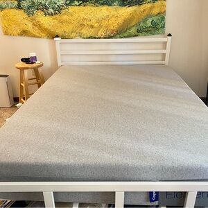 Gray Mattress by Casper